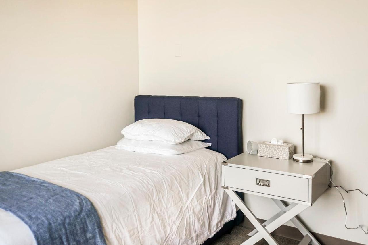 Short Term Rentals At The Park At Trowbridge Senior Community Southfield Exterior foto